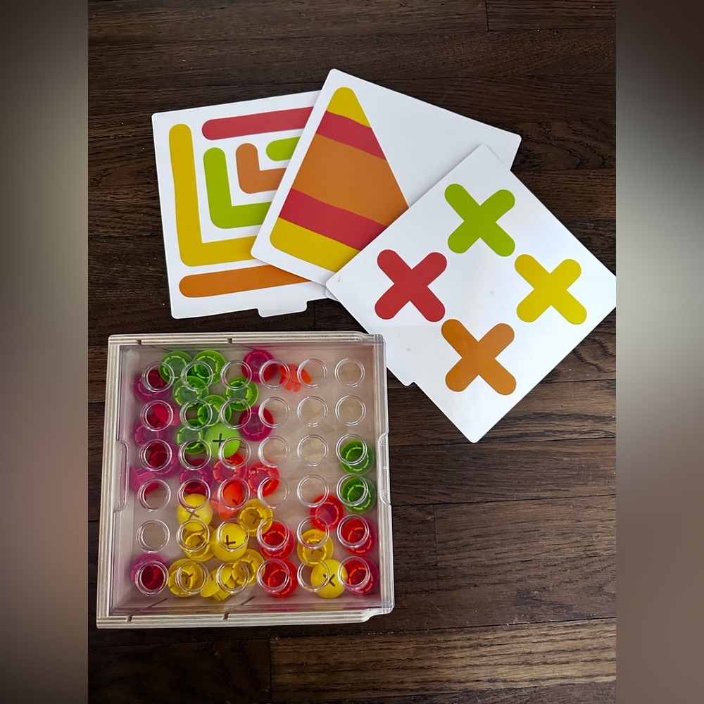 Lovevery Lovevery Mosaic Button Board Companion Play Kit
